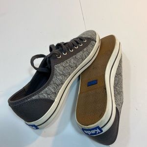 KEDS  women’s shoe size 7.5